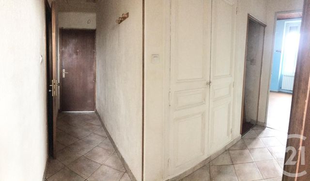 Afficher la photo en grand Appartement F3 à louer - 3 pièces - 64.95 m2 - MARSEILLE - 13015 - PROVENCE-ALPES-COTE-D-AZUR - Century 21 Jnr Immo