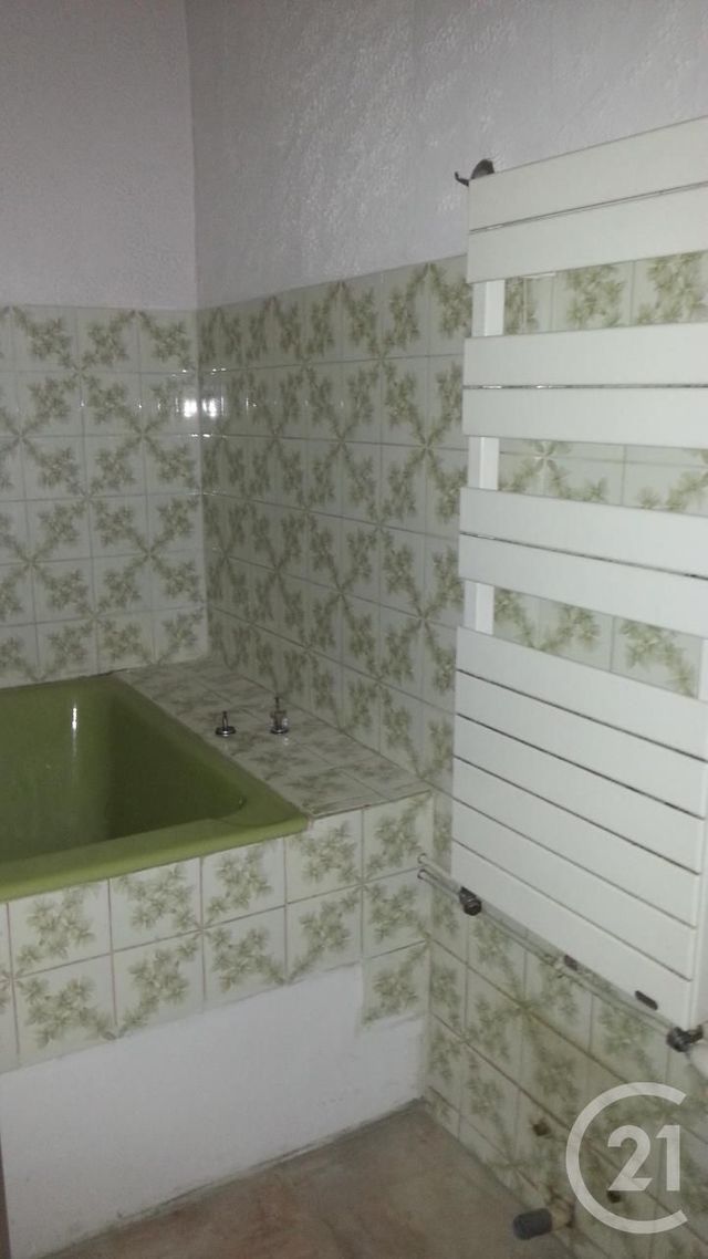 Afficher la photo en grand Appartement F3 à louer - 3 pièces - 64.95 m2 - MARSEILLE - 13015 - PROVENCE-ALPES-COTE-D-AZUR - Century 21 Jnr Immo