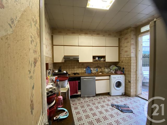 Afficher la photo en grand immeuble à vendre - 112.0 m2 - MARSEILLE - 13016 - PROVENCE-ALPES-COTE-D-AZUR - Century 21 Jnr Immo