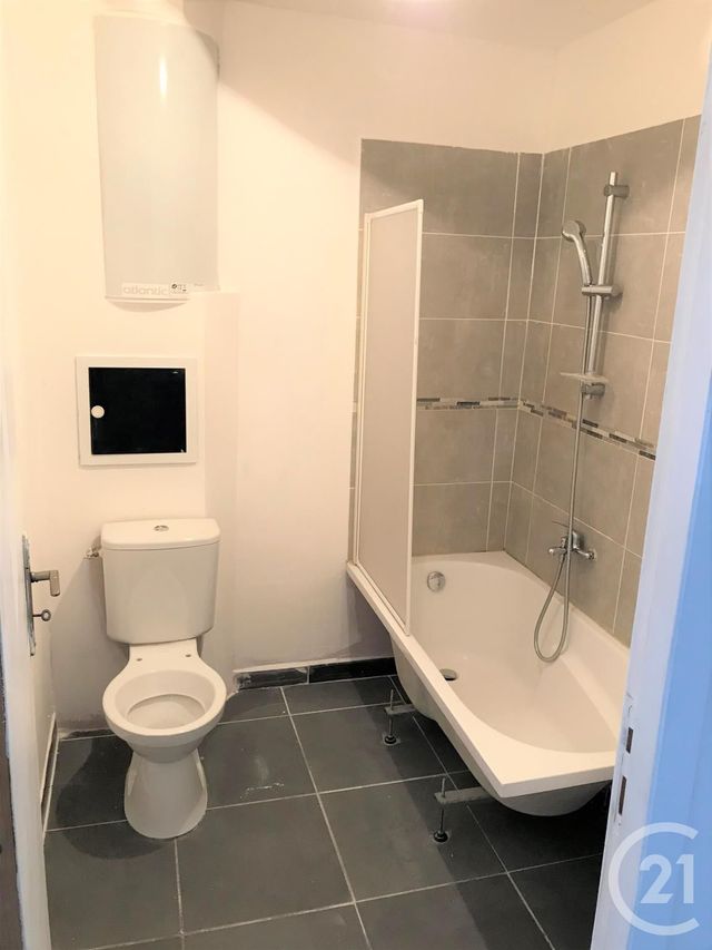 Appartement F3 à louer - 3 pièces - 35.93 m2 - MARSEILLE - 13015 - PROVENCE-ALPES-COTE-D-AZUR - Century 21 Jnr Immo Appartement F3 à louer - 3 pièces - 35.93 m2 - MARSEILLE - 13015 - PROVENCE-ALPES-COTE-D-AZUR - Century 21 Jnr Immo