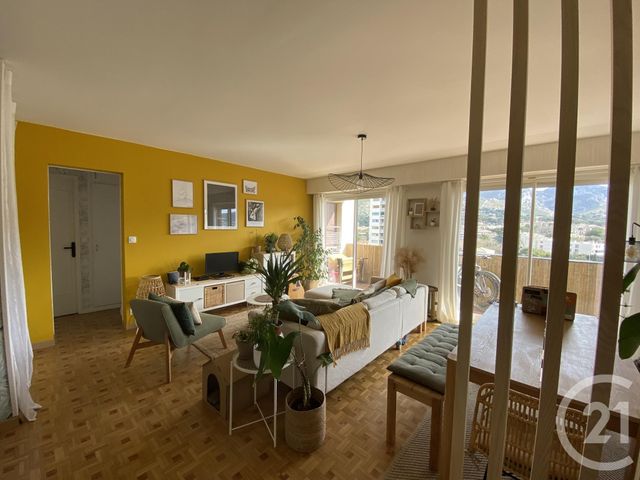 Afficher la photo en grand Appartement F3 à vendre - 3 pièces - 76.0 m2 - MARSEILLE - 13009 - PROVENCE-ALPES-COTE-D-AZUR - Century 21 Jnr Immo