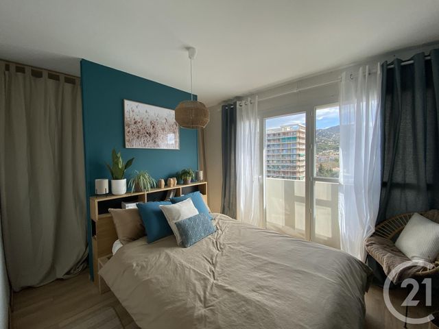 Afficher la photo en grand Appartement F3 à vendre - 3 pièces - 76.0 m2 - MARSEILLE - 13009 - PROVENCE-ALPES-COTE-D-AZUR - Century 21 Jnr Immo