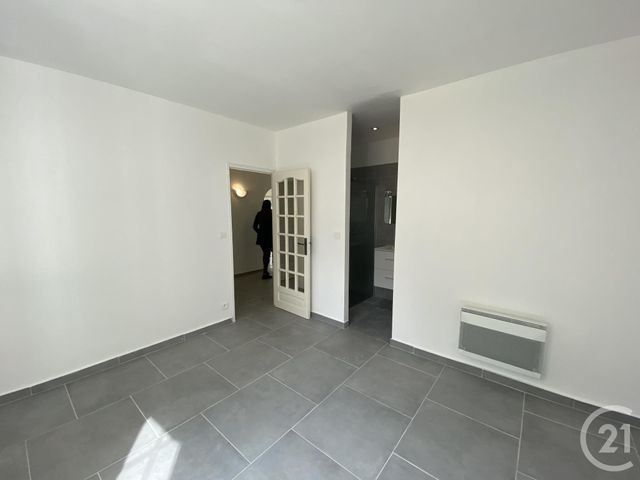 Afficher la photo en grand maison à vendre - 5 pièces - 140.0 m2 - MARSEILLE - 13015 - PROVENCE-ALPES-COTE-D-AZUR - Century 21 Jnr Immo