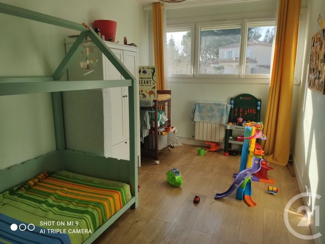 Afficher la photo en grand Appartement T3 à vendre - 4 pièces - 72.0 m2 - SEPTEMES LES VALLONS - 13 - PROVENCE-ALPES-COTE-D-AZUR - Century 21 Jnr Immo