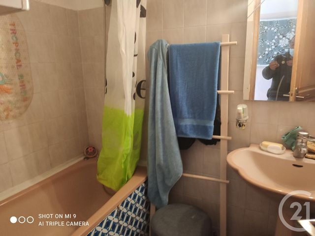 Afficher la photo en grand Appartement T3 à vendre - 4 pièces - 72.0 m2 - SEPTEMES LES VALLONS - 13 - PROVENCE-ALPES-COTE-D-AZUR - Century 21 Jnr Immo