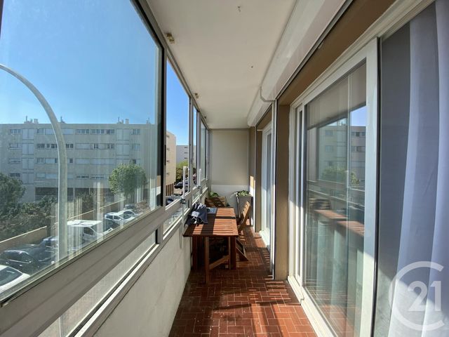 Afficher la photo en grand Appartement T3 à vendre - 4 pièces - 72.0 m2 - SEPTEMES LES VALLONS - 13 - PROVENCE-ALPES-COTE-D-AZUR - Century 21 Jnr Immo