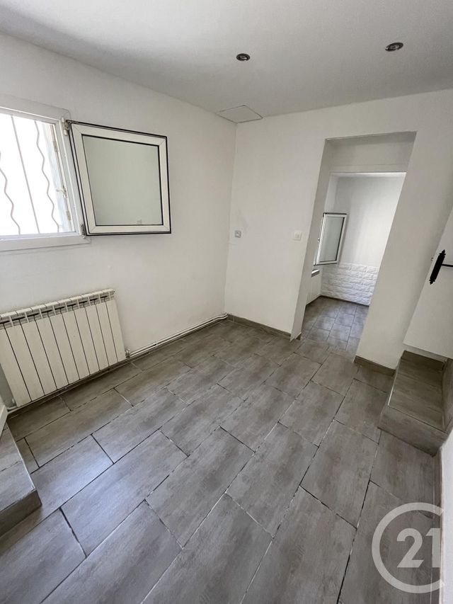 Afficher la photo en grand Appartement F3 à louer - 4 pièces - 62.53 m2 - MARSEILLE - 13016 - PROVENCE-ALPES-COTE-D-AZUR - Century 21 Jnr Immo
