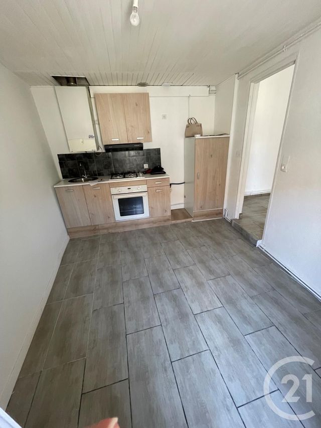 Afficher la photo en grand Appartement F3 à louer - 4 pièces - 62.53 m2 - MARSEILLE - 13016 - PROVENCE-ALPES-COTE-D-AZUR - Century 21 Jnr Immo