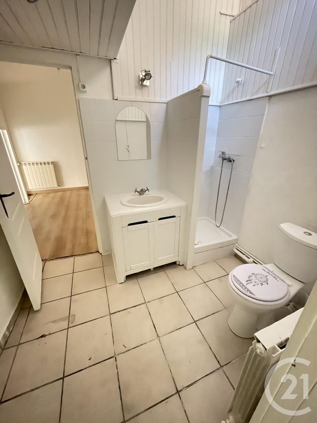 Afficher la photo en grand Appartement F3 à louer - 4 pièces - 62.53 m2 - MARSEILLE - 13016 - PROVENCE-ALPES-COTE-D-AZUR - Century 21 Jnr Immo