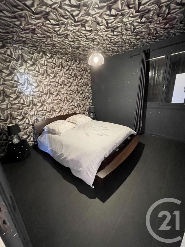 Afficher la photo en grand Appartement F3 à louer - 3 pièces - 72.82 m2 - MARSEILLE - 13015 - PROVENCE-ALPES-COTE-D-AZUR - Century 21 Jnr Immo
