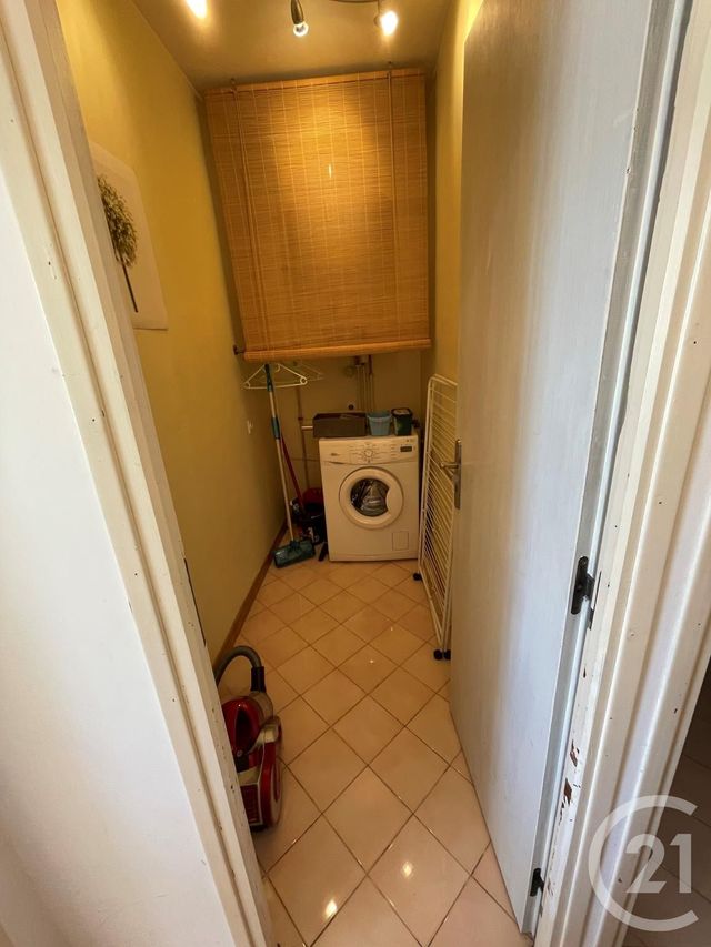 Afficher la photo en grand Appartement F3 à louer - 3 pièces - 72.82 m2 - MARSEILLE - 13015 - PROVENCE-ALPES-COTE-D-AZUR - Century 21 Jnr Immo
