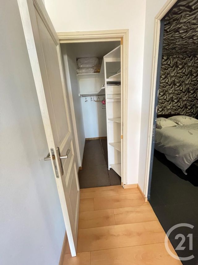Afficher la photo en grand Appartement F3 à louer - 3 pièces - 72.82 m2 - MARSEILLE - 13015 - PROVENCE-ALPES-COTE-D-AZUR - Century 21 Jnr Immo