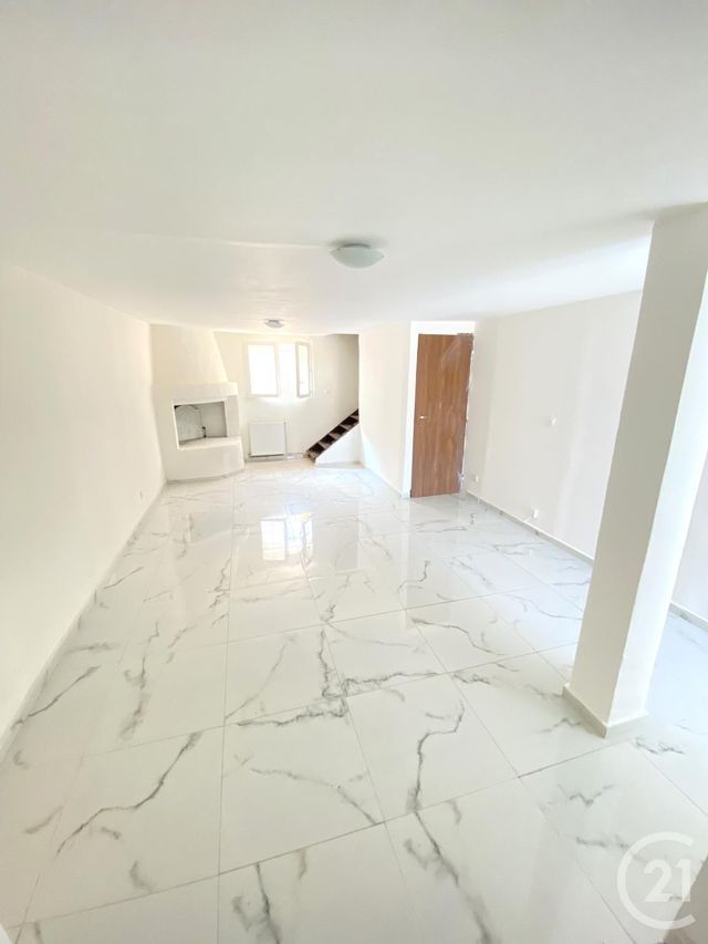 maison à louer - 3 pièces - 68.43 m2 - MARSEILLE - 13015 - PROVENCE-ALPES-COTE-D-AZUR - Century 21 Jnr Immo