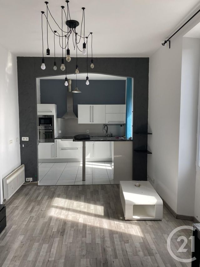 Appartement F2 à louer - 2 pièces - 38.26 m2 - MARSEILLE - 13015 - PROVENCE-ALPES-COTE-D-AZUR - Century 21 Jnr Immo
