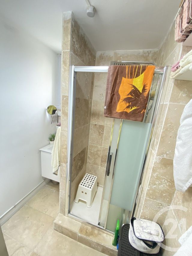 Appartement F4 à louer - 4 pièces - 75.58 m2 - MARSEILLE - 13015 - PROVENCE-ALPES-COTE-D-AZUR - Century 21 Jnr Immo