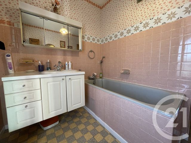 Appartement T4 à vendre - 4 pièces - 72.2 m2 - MARSEILLE - 13015 - PROVENCE-ALPES-COTE-D-AZUR - Century 21 Jnr Immo