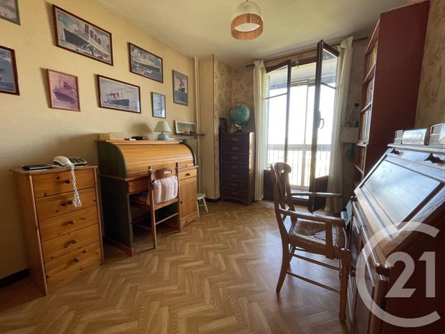 Appartement T4 à vendre - 4 pièces - 72.2 m2 - MARSEILLE - 13015 - PROVENCE-ALPES-COTE-D-AZUR - Century 21 Jnr Immo