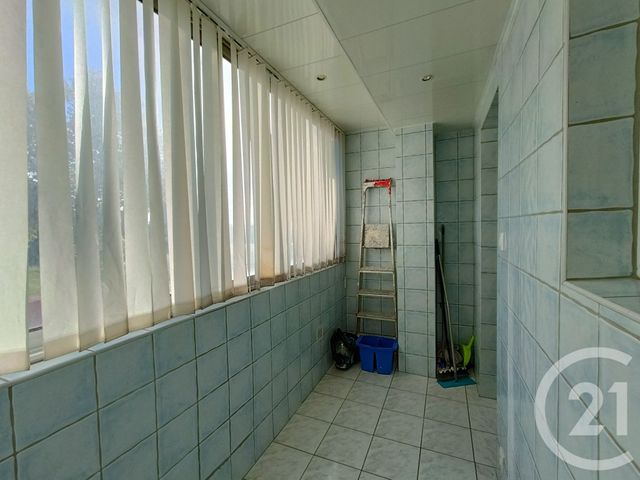 Afficher la photo en grand Appartement F4 à vendre - 4 pièces - 70.0 m2 - MARSEILLE - 13015 - PROVENCE-ALPES-COTE-D-AZUR - Century 21 Jnr Immo