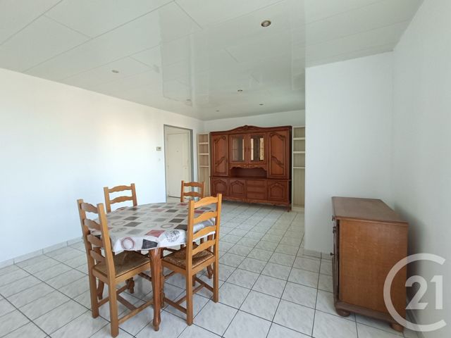 Afficher la photo en grand Appartement F4 à vendre - 4 pièces - 70.0 m2 - MARSEILLE - 13015 - PROVENCE-ALPES-COTE-D-AZUR - Century 21 Jnr Immo