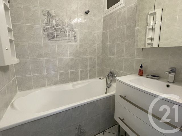 Appartement F4 à vendre - 4 pièces - 70.0 m2 - MARSEILLE - 13015 - PROVENCE-ALPES-COTE-D-AZUR - Century 21 Jnr Immo