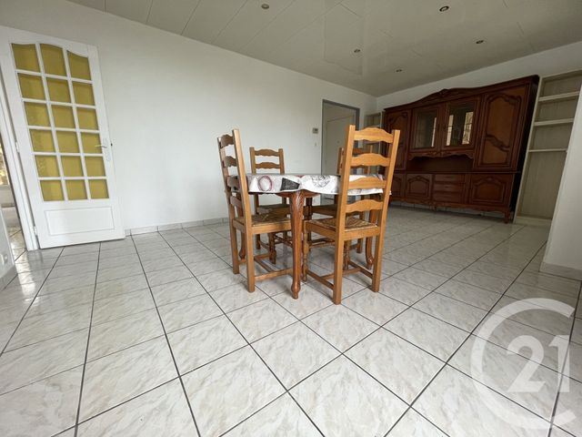 Appartement F4 à vendre - 4 pièces - 70.0 m2 - MARSEILLE - 13015 - PROVENCE-ALPES-COTE-D-AZUR - Century 21 Jnr Immo