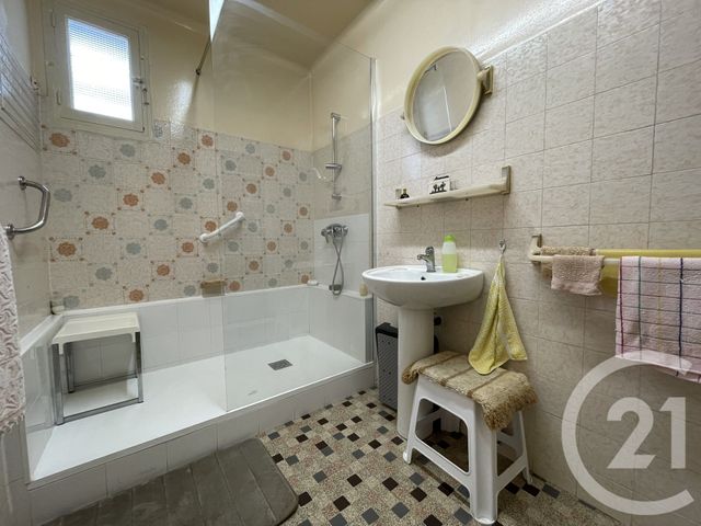 Appartement T4 à vendre - 4 pièces - 68.54 m2 - MARSEILLE - 13003 - PROVENCE-ALPES-COTE-D-AZUR - Century 21 Jnr Immo