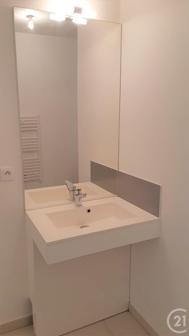 Appartement F1 à louer - 1 pièce - 28.3 m2 - LES MILLES - 13 - PROVENCE-ALPES-COTE-D-AZUR - Century 21 Jnr Immo