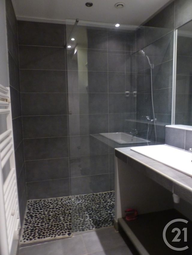 maison à louer - 2 pièces - 46.0 m2 - MARSEILLE - 13015 - PROVENCE-ALPES-COTE-D-AZUR - Century 21 Jnr Immo