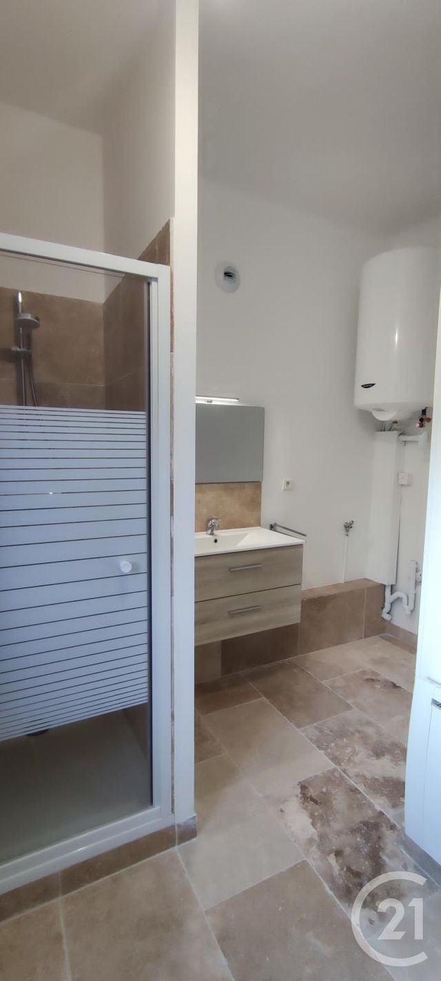 Appartement F2 à louer - 2 pièces - 60.81 m2 - MARSEILLE - 13015 - PROVENCE-ALPES-COTE-D-AZUR - Century 21 Jnr Immo
