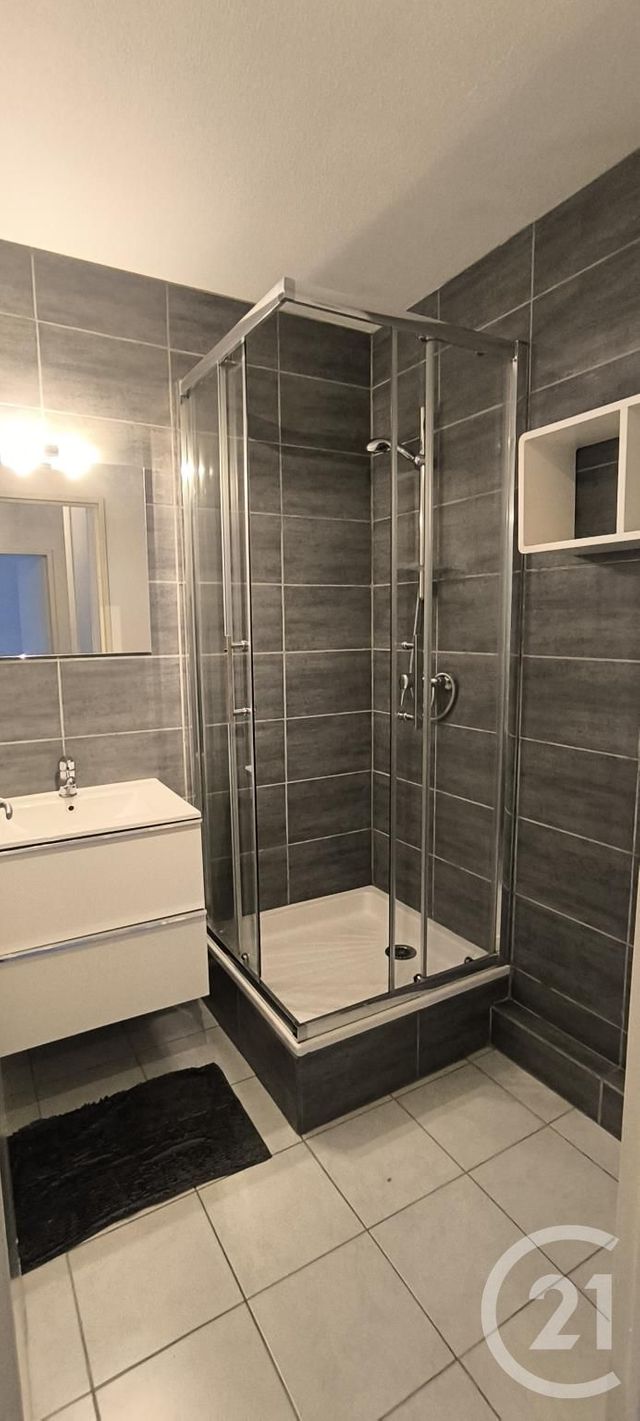 Appartement F2 à louer - 2 pièces - 39.25 m2 - MARSEILLE - 13015 - PROVENCE-ALPES-COTE-D-AZUR - Century 21 Jnr Immo