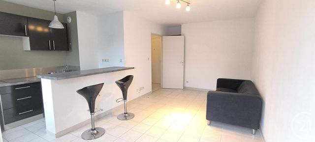 Appartement F2 à louer - 2 pièces - 39.25 m2 - MARSEILLE - 13015 - PROVENCE-ALPES-COTE-D-AZUR - Century 21 Jnr Immo
