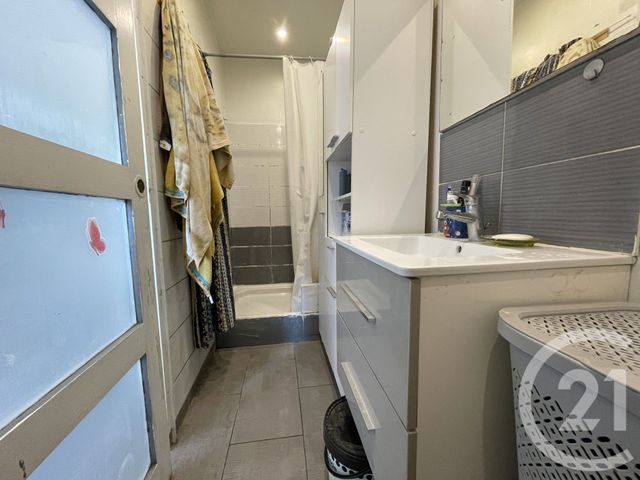 Appartement T2 à vendre - 2 pièces - 45.27 m2 - MARSEILLE - 13015 - PROVENCE-ALPES-COTE-D-AZUR - Century 21 Jnr Immo