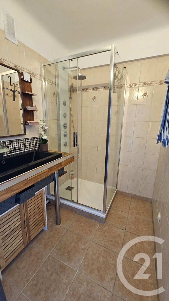 Appartement T4 à vendre - 4 pièces - 79.7 m2 - MARSEILLE - 13015 - PROVENCE-ALPES-COTE-D-AZUR - Century 21 Jnr Immo