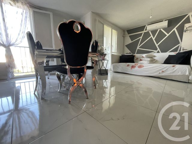 Appartement T4 à vendre - 4 pièces - 84.1 m2 - MARSEILLE - 13015 - PROVENCE-ALPES-COTE-D-AZUR - Century 21 Jnr Immo