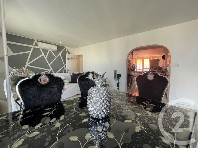 Appartement T4 à vendre - 4 pièces - 84.1 m2 - MARSEILLE - 13015 - PROVENCE-ALPES-COTE-D-AZUR - Century 21 Jnr Immo