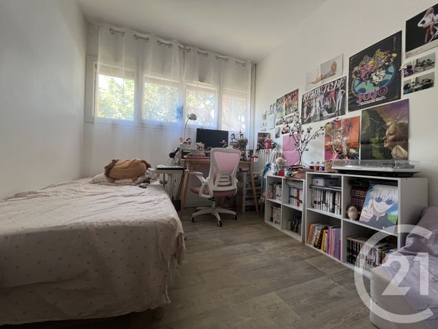 Appartement T5 à vendre - 5 pièces - 81.18 m2 - MARSEILLE - 13015 - PROVENCE-ALPES-COTE-D-AZUR - Century 21 Jnr Immo
