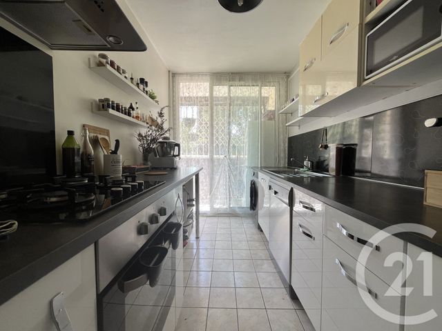 Appartement T5 à vendre - 5 pièces - 81.18 m2 - MARSEILLE - 13015 - PROVENCE-ALPES-COTE-D-AZUR - Century 21 Jnr Immo