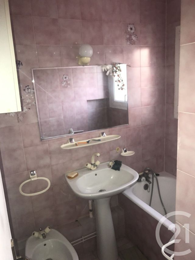 Appartement F3 à vendre - 3 pièces - 58.0 m2 - MARSEILLE - 13015 - PROVENCE-ALPES-COTE-D-AZUR - Century 21 Jnr Immo