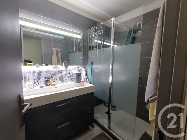 Appartement F4 à vendre - 4 pièces - 71.17 m2 - SEPTEMES LES VALLONS - 13 - PROVENCE-ALPES-COTE-D-AZUR - Century 21 Jnr Immo