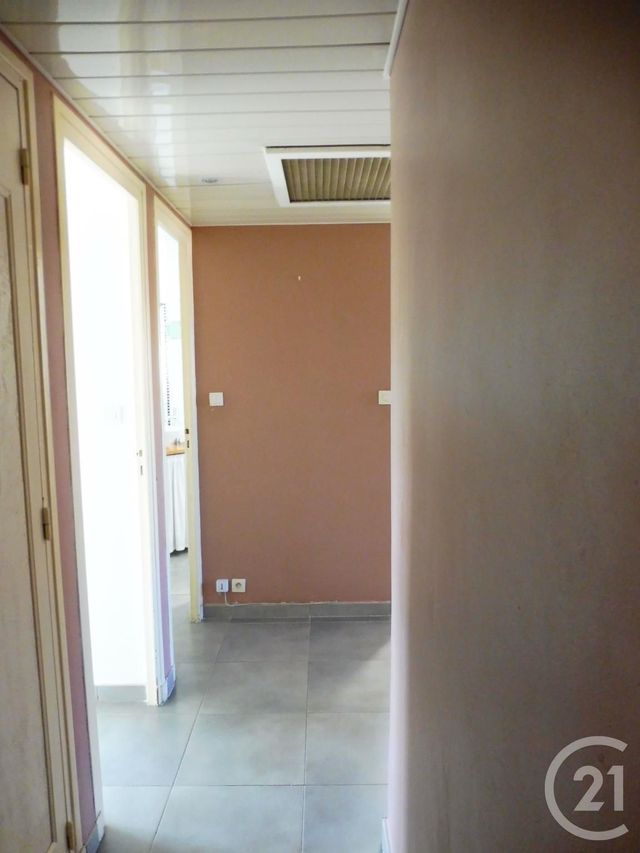 Appartement T4 à vendre - 4 pièces - 68.0 m2 - MARSEILLE - 13015 - PROVENCE-ALPES-COTE-D-AZUR - Century 21 Jnr Immo