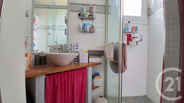 Appartement T4 à vendre - 4 pièces - 68.0 m2 - MARSEILLE - 13015 - PROVENCE-ALPES-COTE-D-AZUR - Century 21 Jnr Immo
