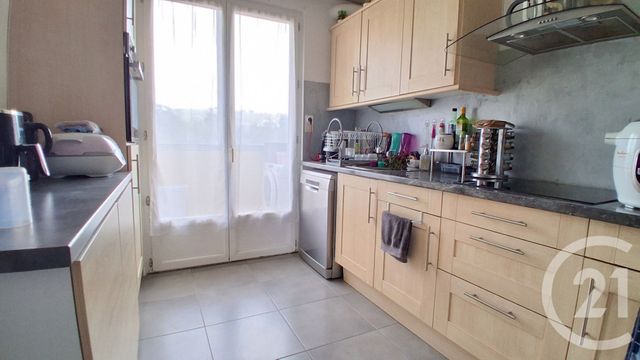 Appartement T4 à vendre - 4 pièces - 68.0 m2 - MARSEILLE - 13015 - PROVENCE-ALPES-COTE-D-AZUR - Century 21 Jnr Immo