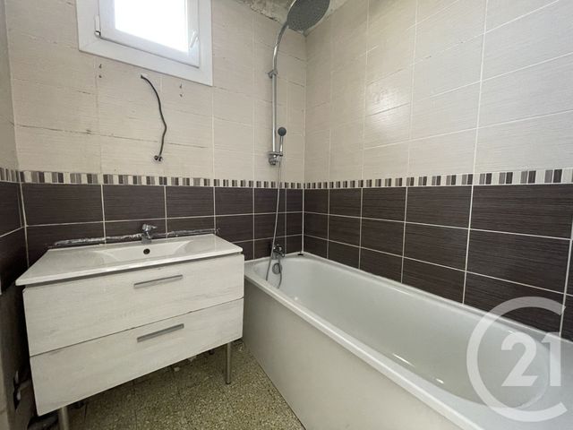 Appartement T4 à vendre - 4 pièces - 73.25 m2 - MARSEILLE - 13015 - PROVENCE-ALPES-COTE-D-AZUR - Century 21 Jnr Immo