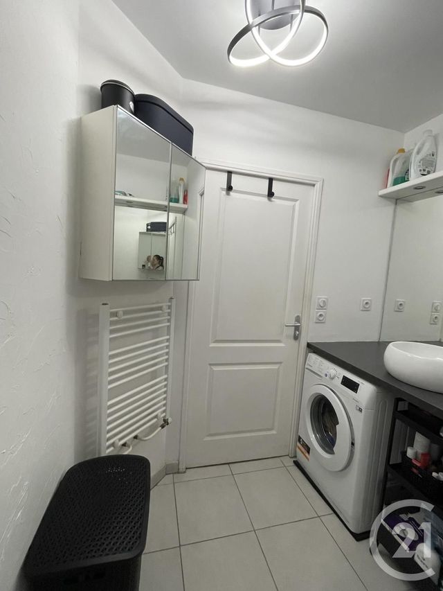 Appartement F2 à louer - 2 pièces - 42.1 m2 - VITROLLES - 13 - PROVENCE-ALPES-COTE-D-AZUR - Century 21 Jnr Immo