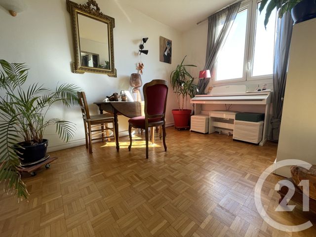 Appartement T4 à vendre - 3 pièces - 72.75 m2 - MARSEILLE - 13015 - PROVENCE-ALPES-COTE-D-AZUR - Century 21 Jnr Immo