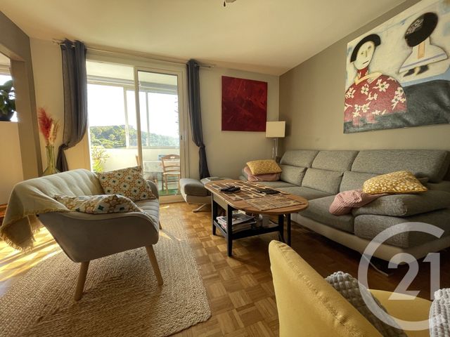 Appartement T4 à vendre - 3 pièces - 72.75 m2 - MARSEILLE - 13015 - PROVENCE-ALPES-COTE-D-AZUR - Century 21 Jnr Immo