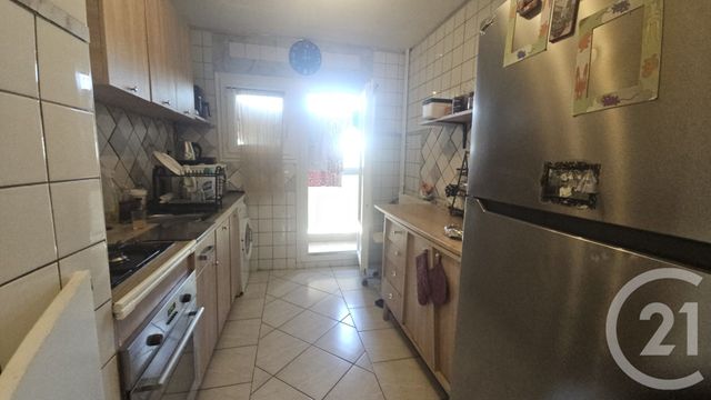 Appartement T3 à vendre - 3 pièces - 56.4 m2 - MARSEILLE - 13015 - PROVENCE-ALPES-COTE-D-AZUR - Century 21 Jnr Immo