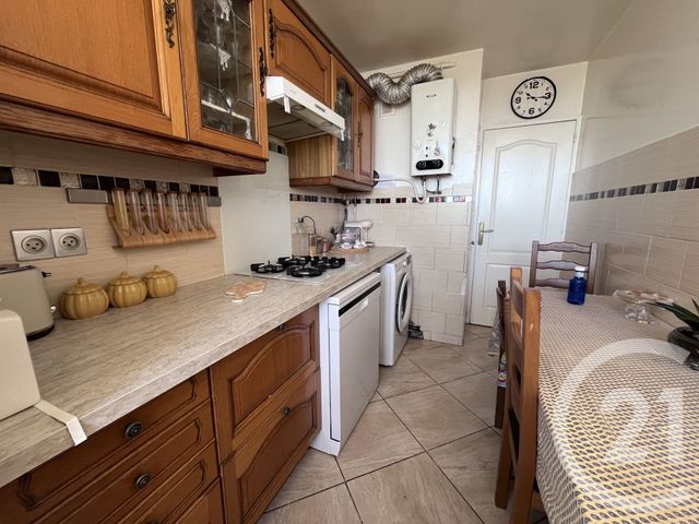 Appartement T4 à vendre - 4 pièces - 84.51 m2 - MARSEILLE - 13015 - PROVENCE-ALPES-COTE-D-AZUR - Century 21 Jnr Immo