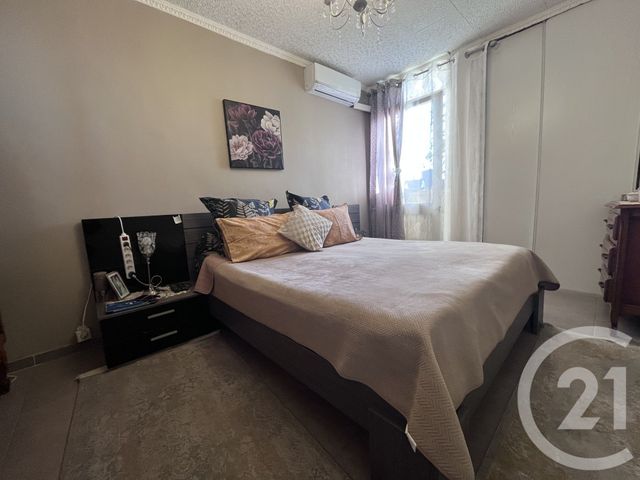 Appartement T4 à vendre - 4 pièces - 84.51 m2 - MARSEILLE - 13015 - PROVENCE-ALPES-COTE-D-AZUR - Century 21 Jnr Immo
